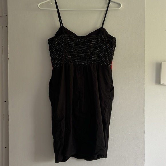 Polka Dot Black Dress with Red Accent & Pockets – Retro Chic Style - Picture 3 of 3